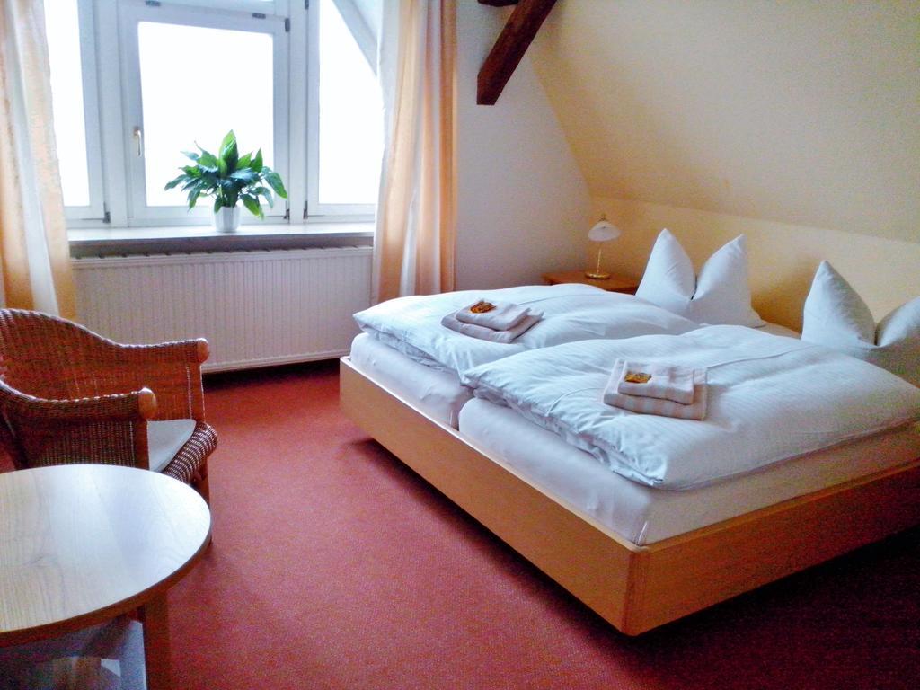 Pension & Gastehaus Villa Kuhn Zeitz Chambre photo